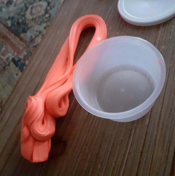 "Stress Melts Away" Therapy Dough: 2pk Bundle of thera putty - Picture 5 of 6